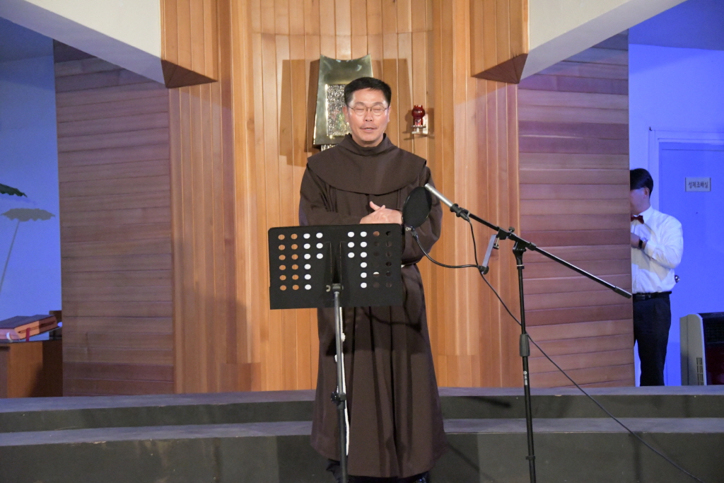 resize_18-1124 (77).JPG